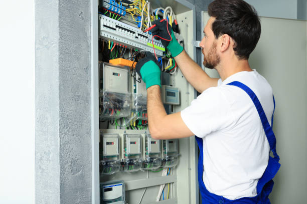 Best Licensed Electrician  in Davenport, WA